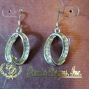 Regal earrings